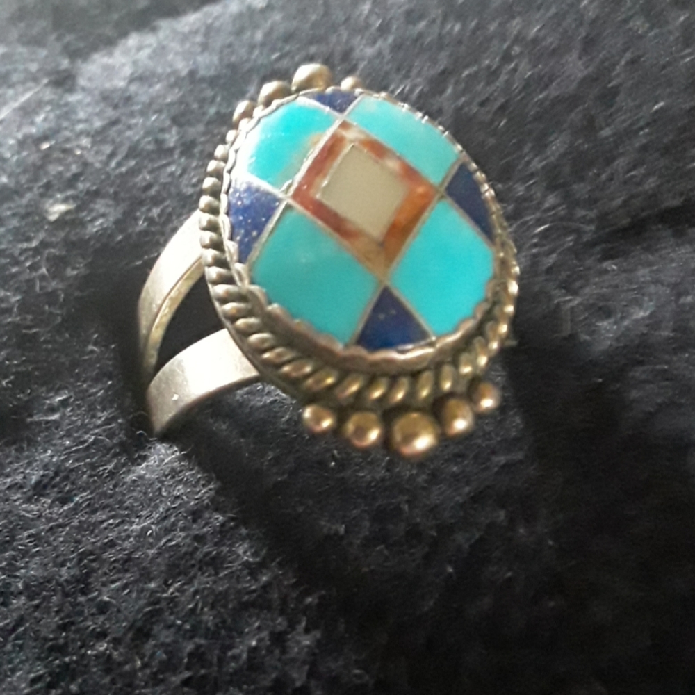Turquoise/Lapis abolony in center